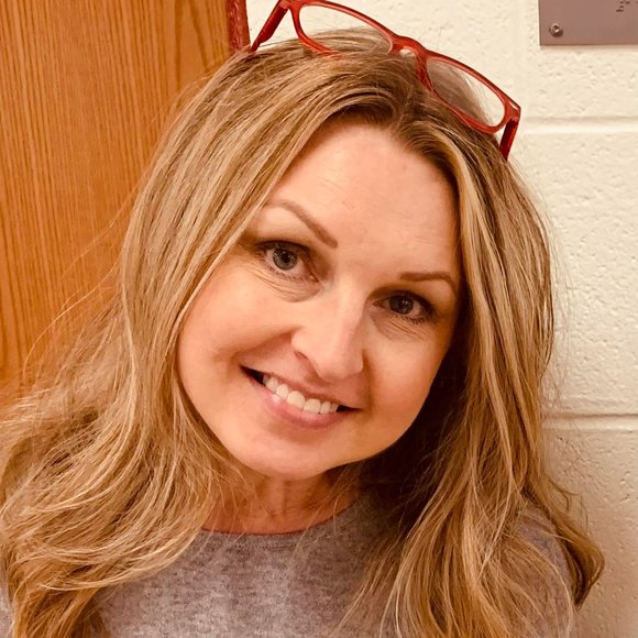 Meet your Posher, Lisa - Picture 1 of 1